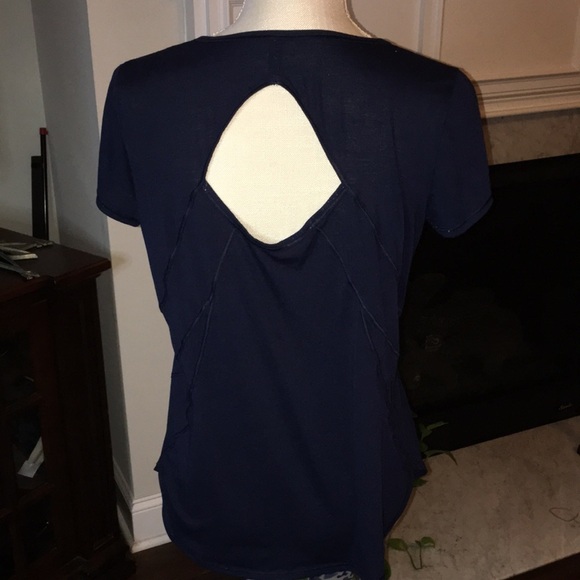 ATHLETA TOP SIZE MEDIUM NAVY - Picture 2 of 7